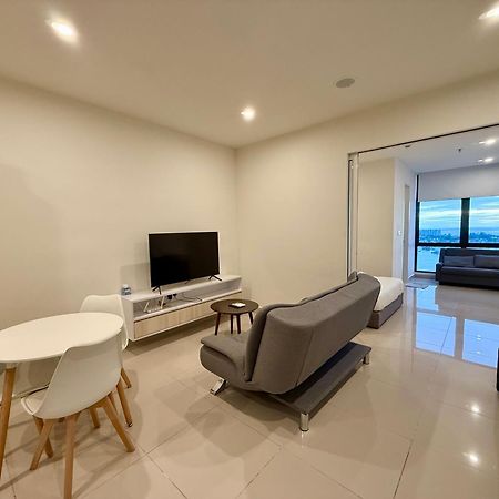 The Shore Executive Suites By Ys Luxury Kota Kinabalu Exterior photo