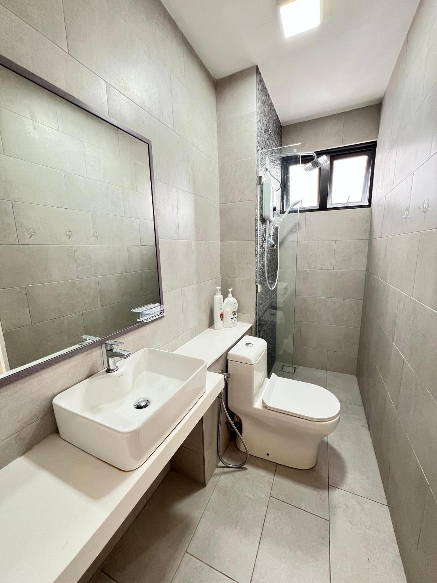 The Shore Executive Suites By Ys Luxury Kota Kinabalu Exterior photo