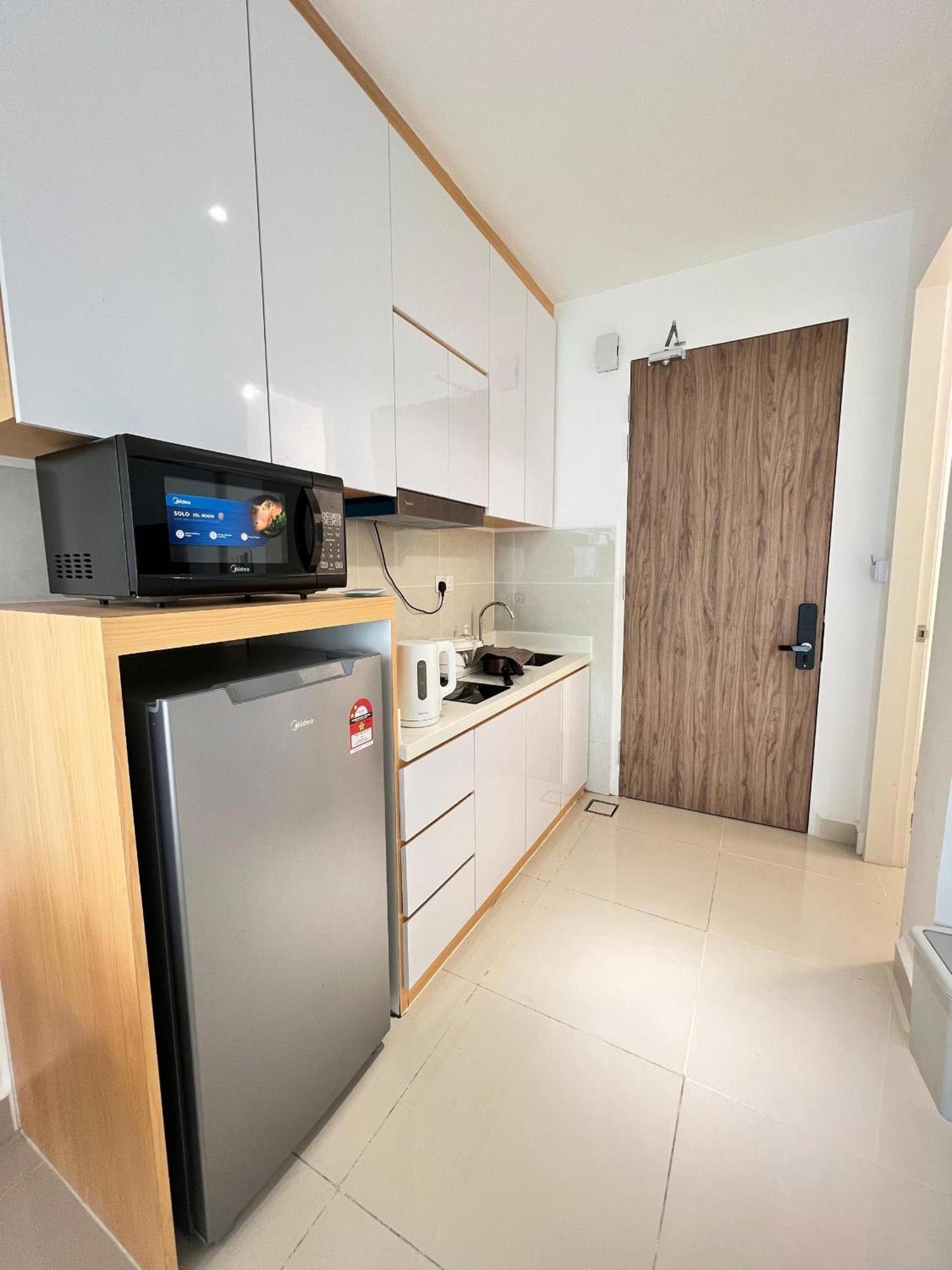 The Shore Executive Suites By Ys Luxury Kota Kinabalu Exterior photo